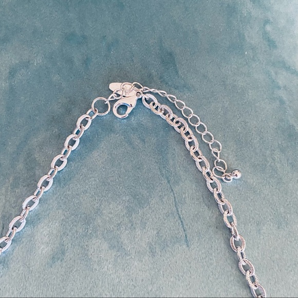 Silver circle necklace - Picture 3 of 4